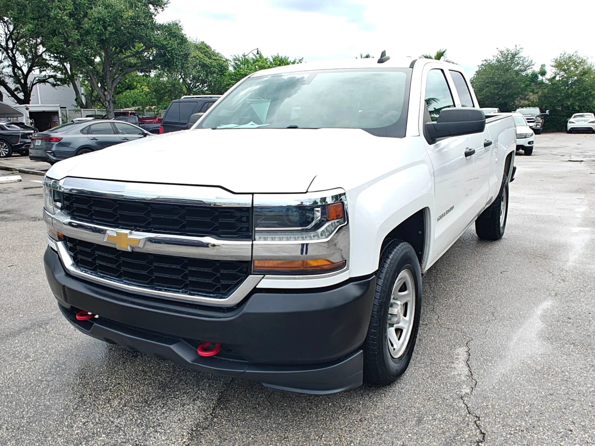 Used 2019 Chevrolet Silverado 1500 W/T w/ WT Convenience Package RWD image 3