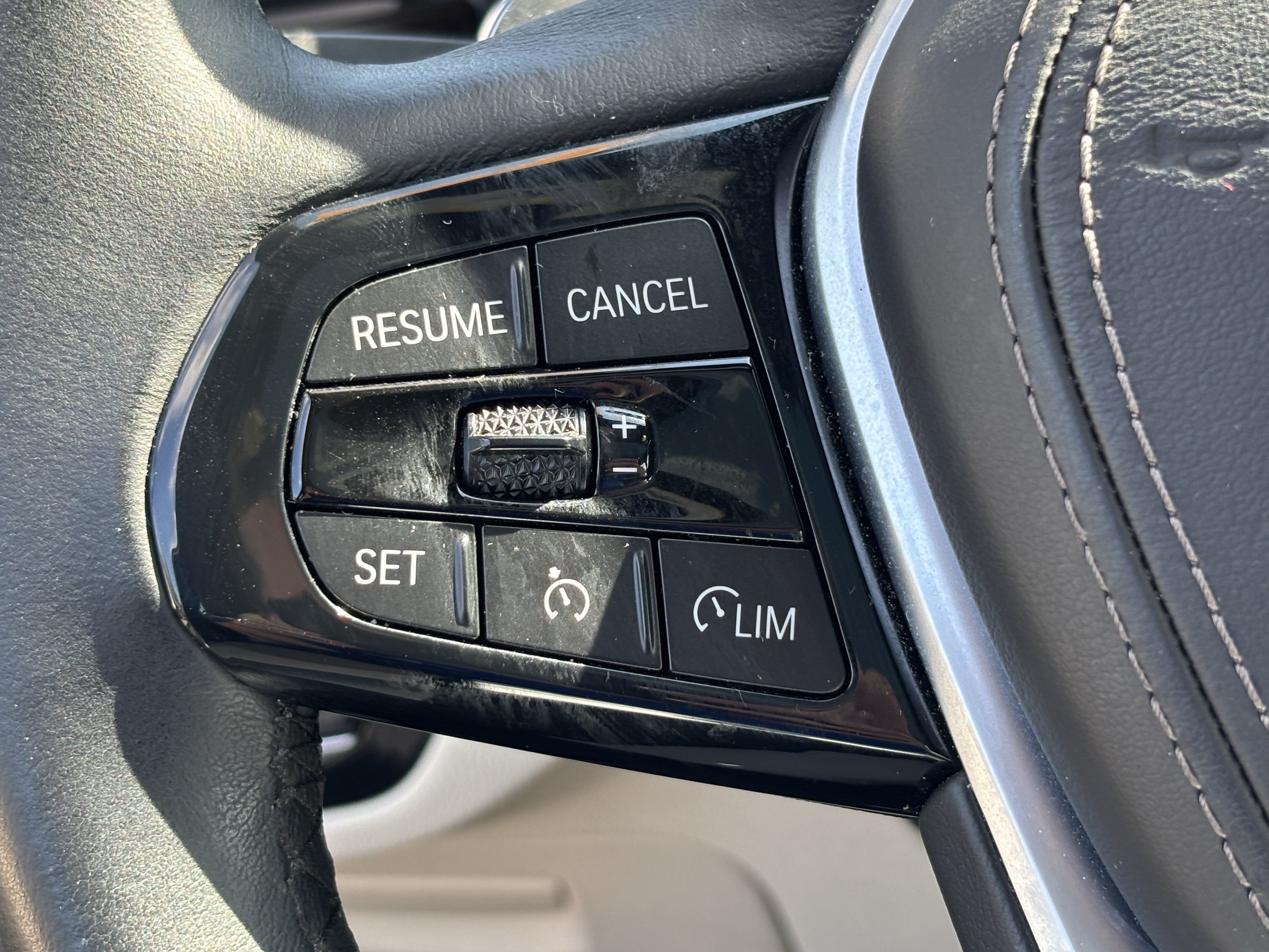 Used 2023 BMW 530i w/ Premium Package RWD image 20
