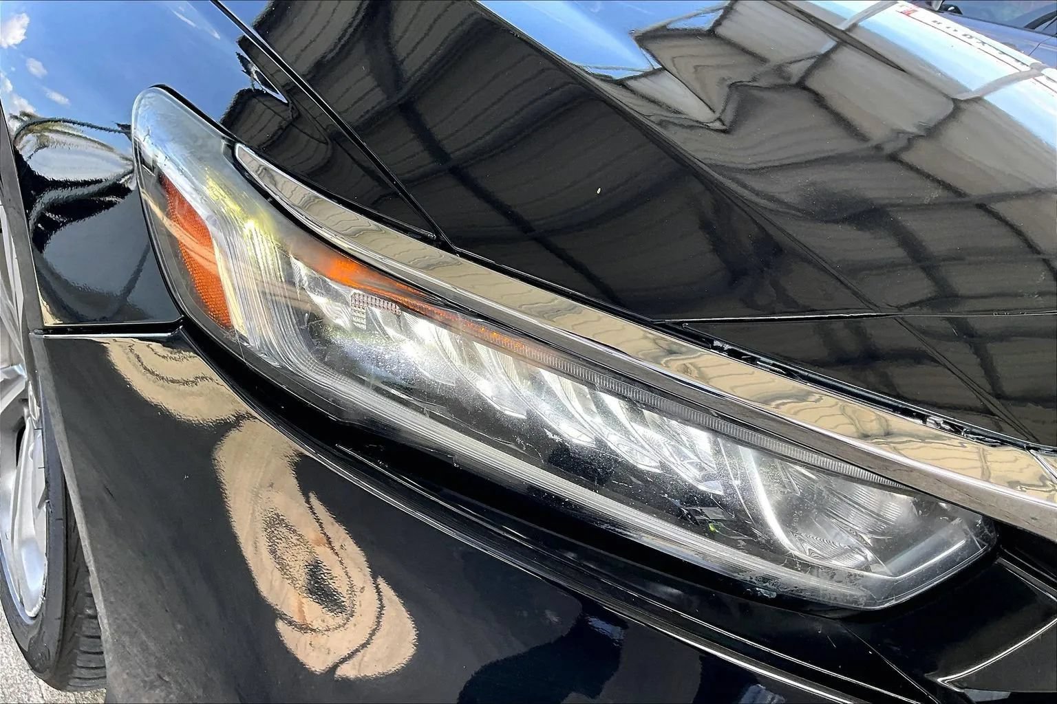 Used 2018 Honda Accord EX image 29