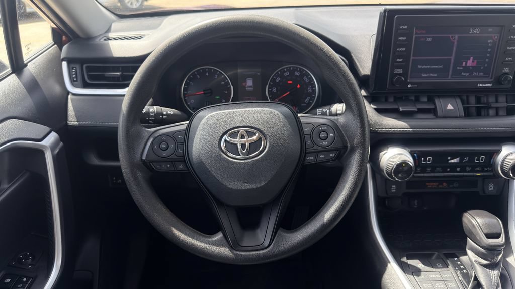 Used 2021 Toyota RAV4 XLE AWD/4WD image 14