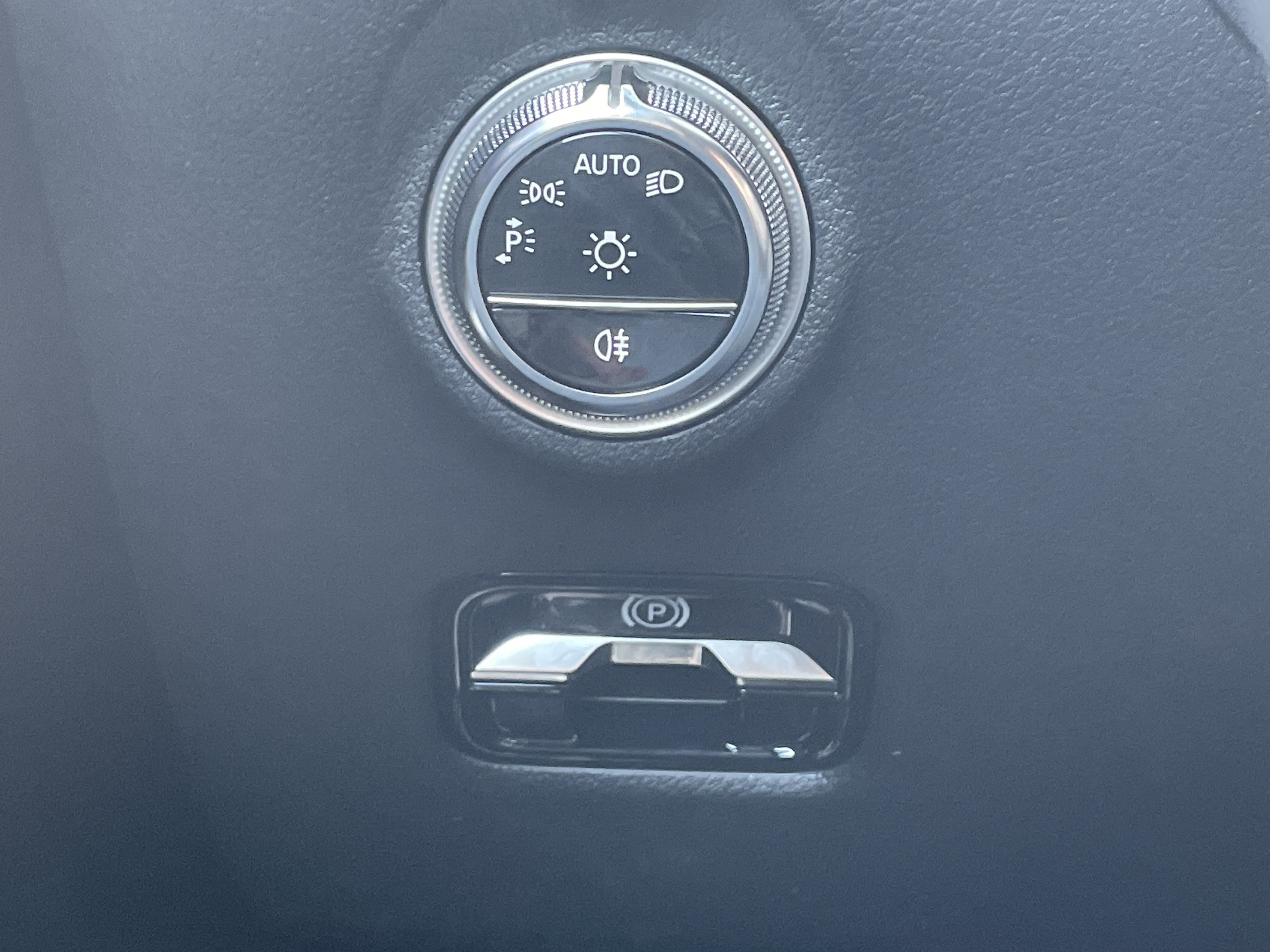 New 2026 Mercedes-Benz C 300 Sedan image 23