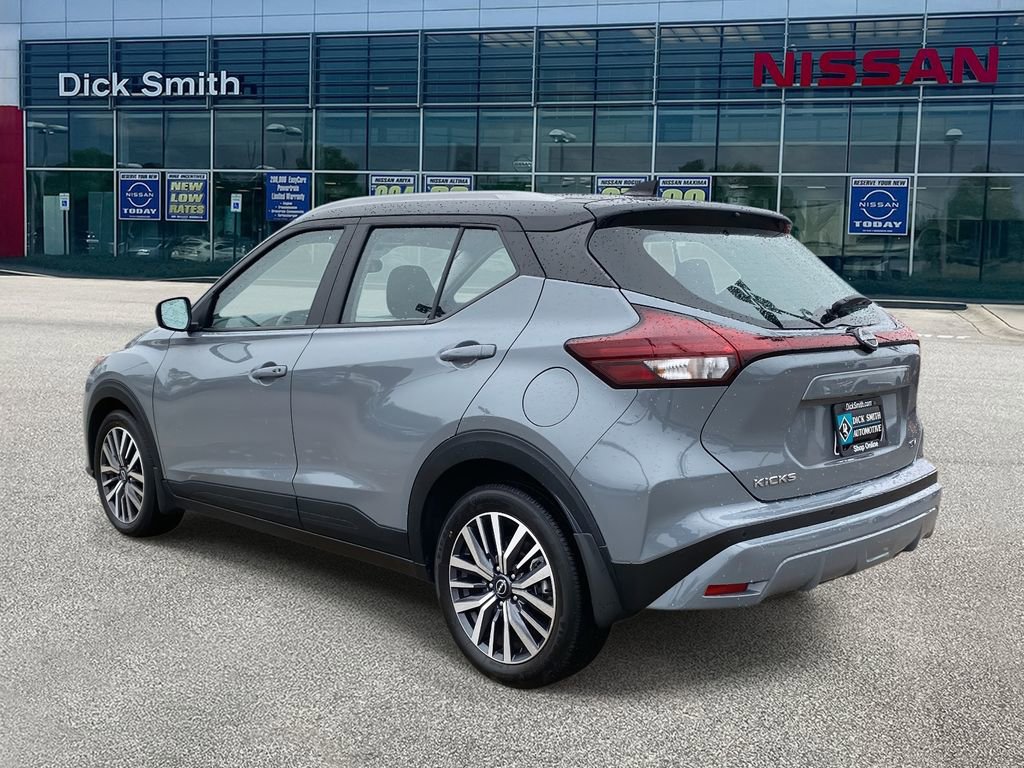 Used 2024 Nissan Kicks SV image 4