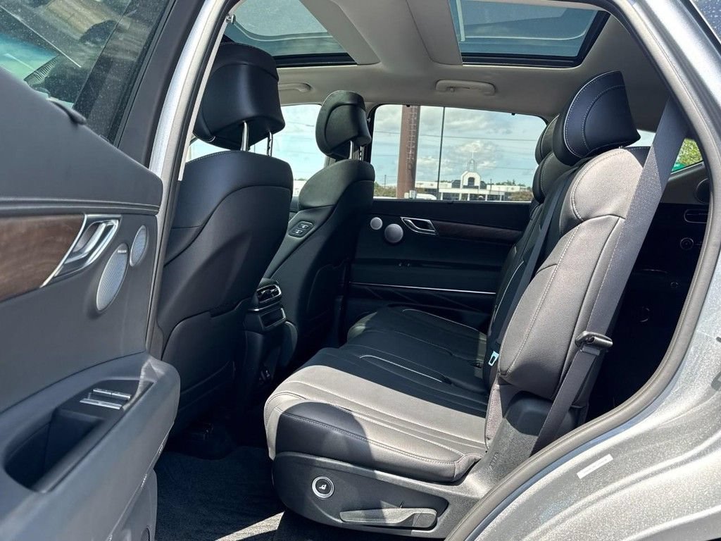 Certified 2026 Genesis GV80 2.5T Advanced AWD/4WD image 10
