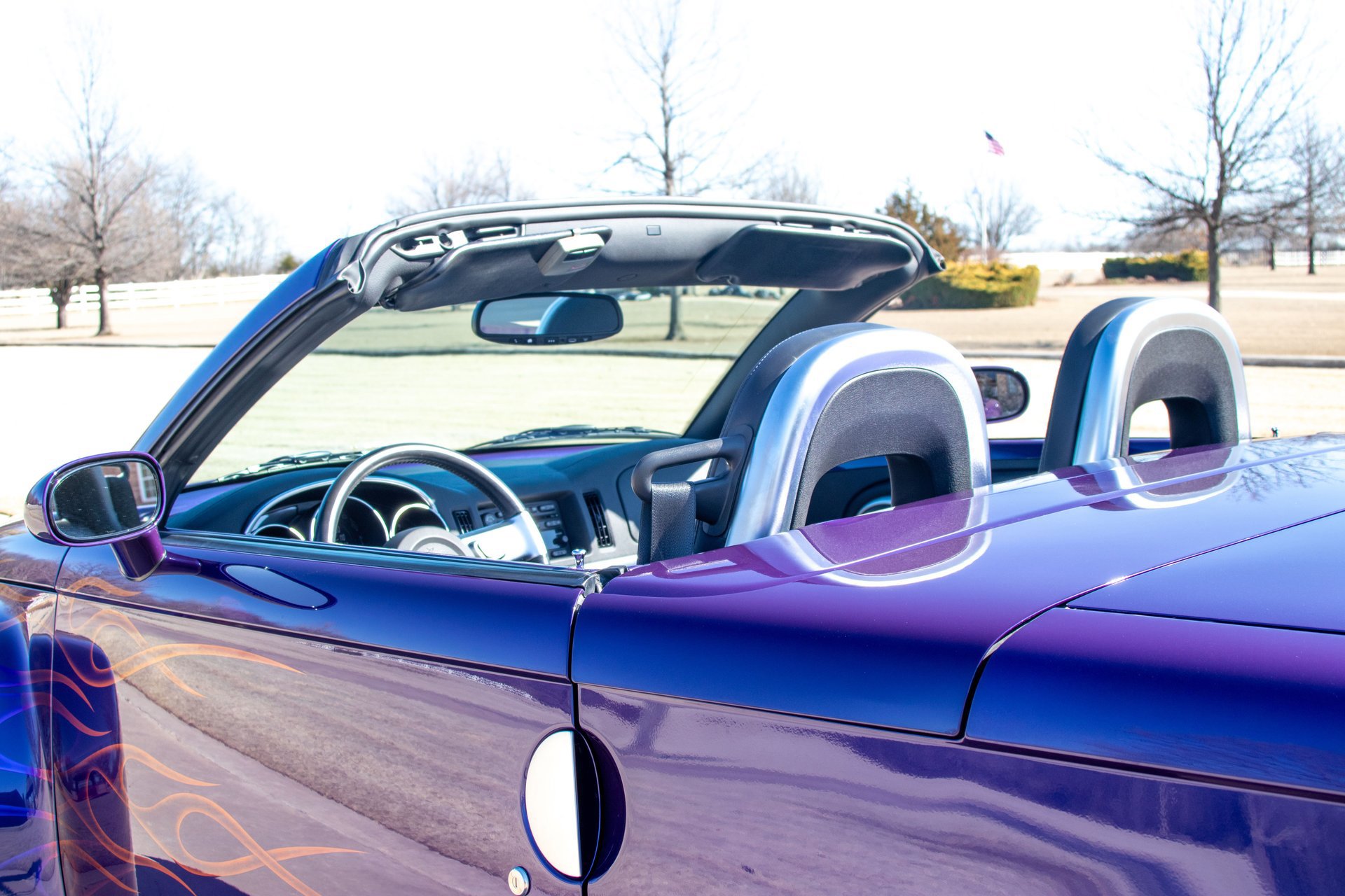 Used 2004 Chevrolet SSR w/ Preferred Equipment Group RWD image 22