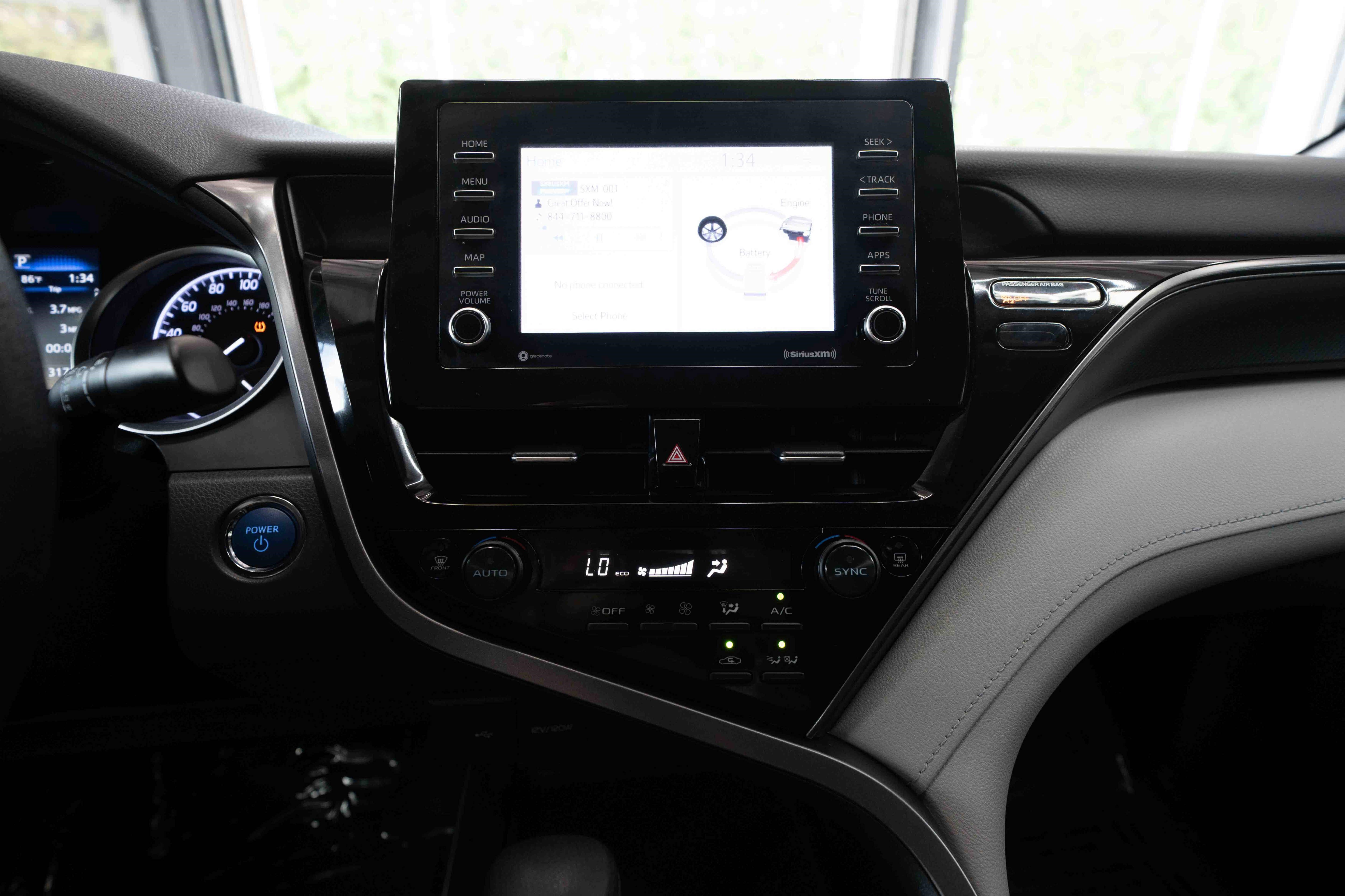 Used 2021 Toyota Camry LE FWD image 17