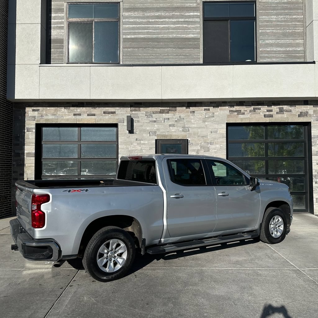 Used 2022 Chevrolet Silverado 1500 LT w/ Bed Protection Package AWD/4WD image 3