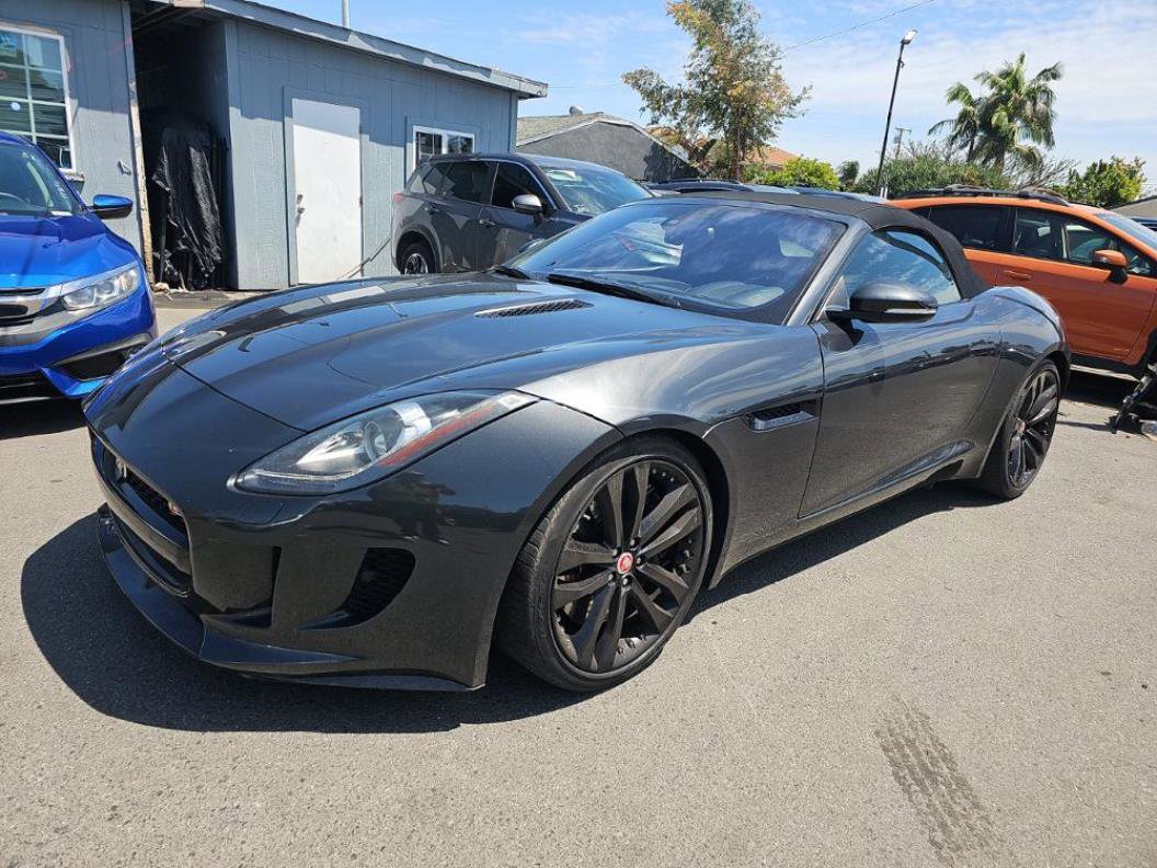 Used 2017 Jaguar F-TYPE S RWD image 3