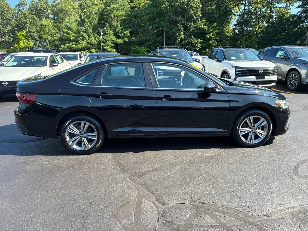 Used 2022 Volkswagen Jetta SE FWD image 8