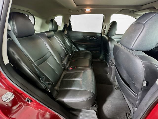 Used 2016 Nissan Rogue SL w/ SL Premium Package image 28