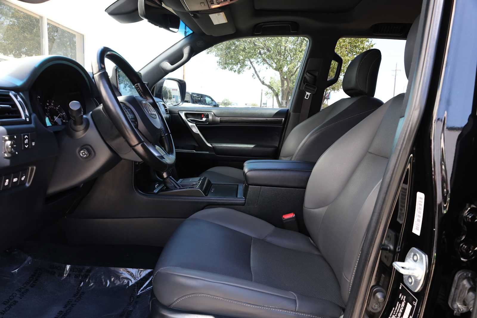 Used 2022 Lexus GX 460 w/ Black Line Special Edition AWD/4WD image 4