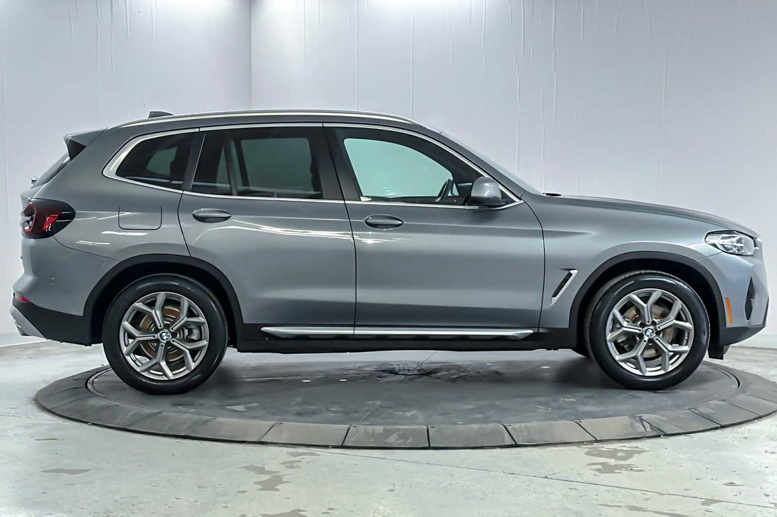 Used 2023 BMW X3 xDrive30i w/ Premium Package image 8