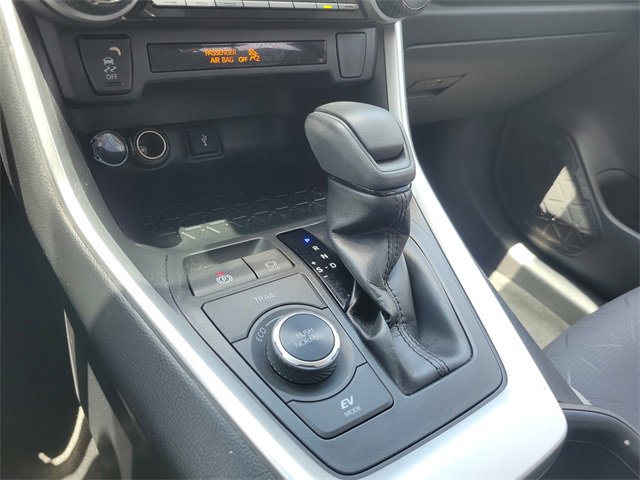 Used 2022 Toyota RAV4 XLE image 20