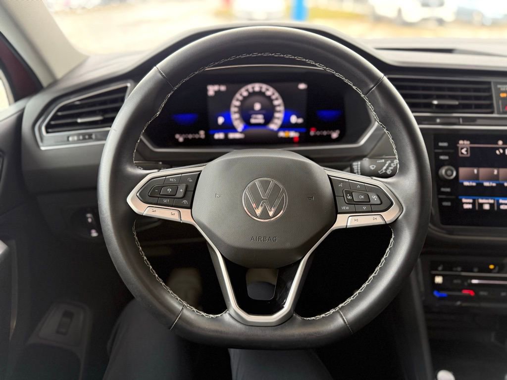 Used 2022 Volkswagen Tiguan SE image 26
