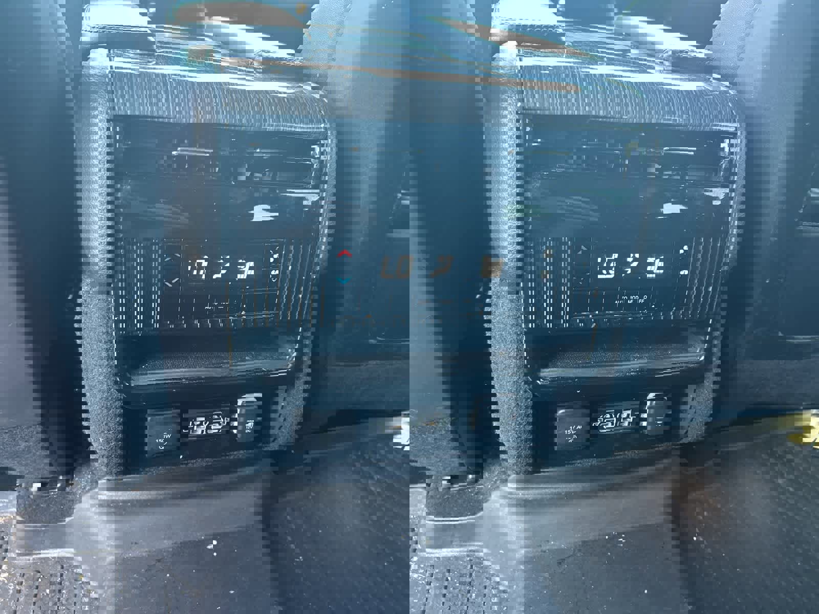 Used 2022 Jeep Wagoneer Series II image 46