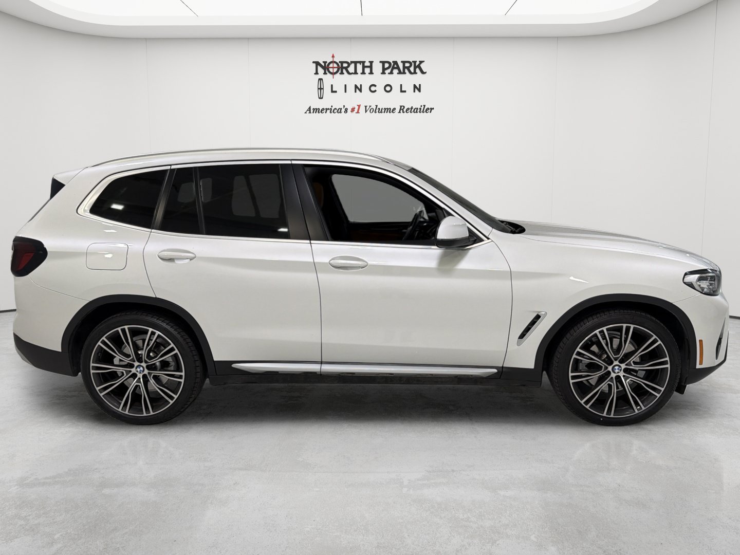 Used 2022 BMW X3 sDrive30i w/ Premium Package 2 RWD image 6