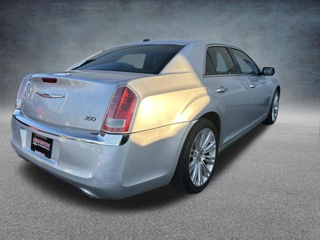 Used 2011 Chrysler 300 Limited RWD image 5