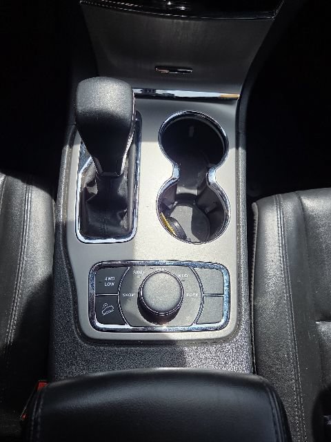 Used 2019 Jeep Grand Cherokee Limited AWD/4WD image 18
