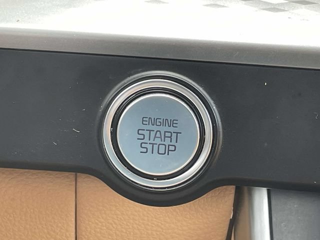 Certified 2024 Kia Carnival LX FWD image 25