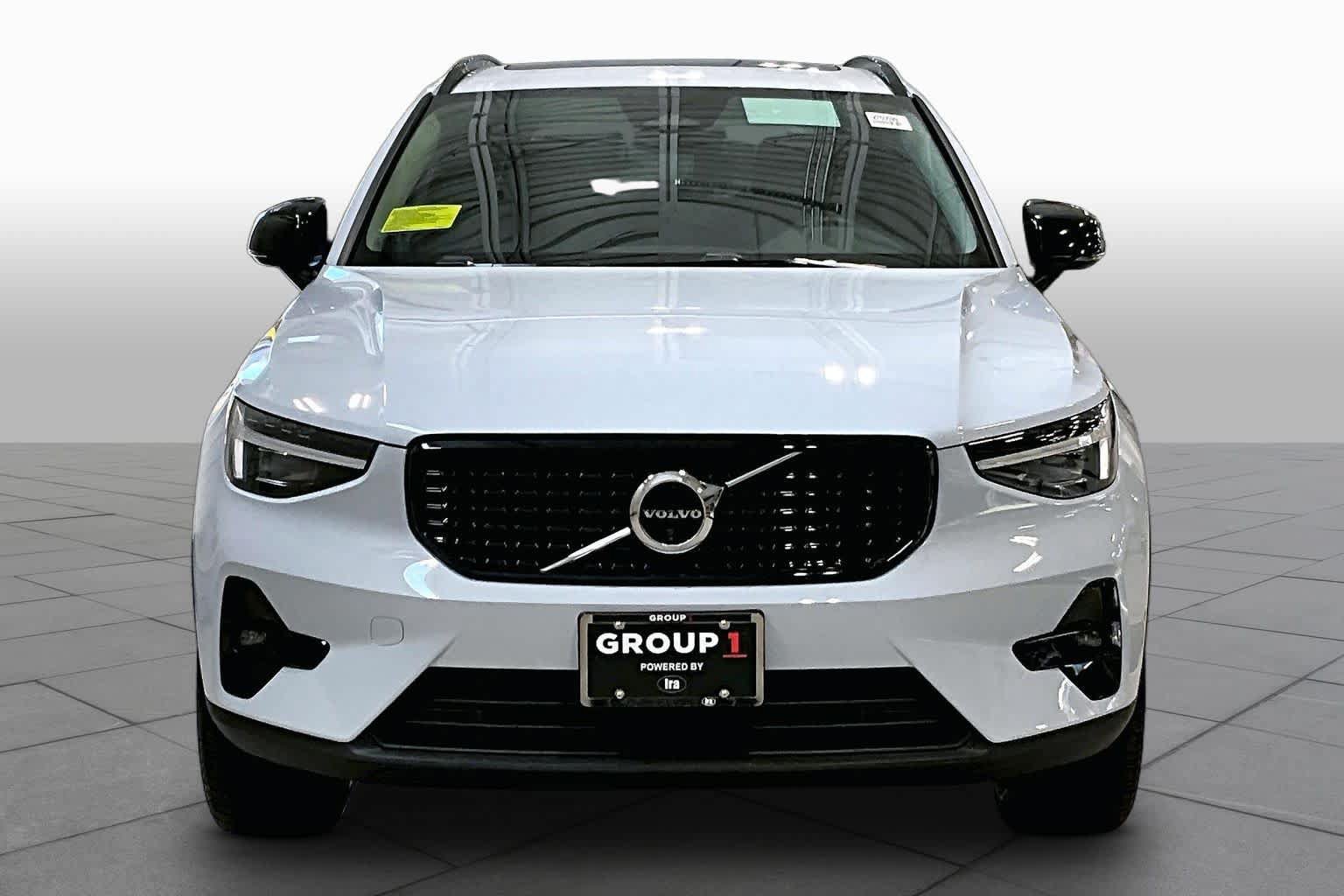 New 2026 Volvo XC40 B5 Plus w/ Protection Package Premier AWD/4WD image 2