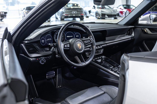 Used 2021 Porsche 911 Carrera image 28