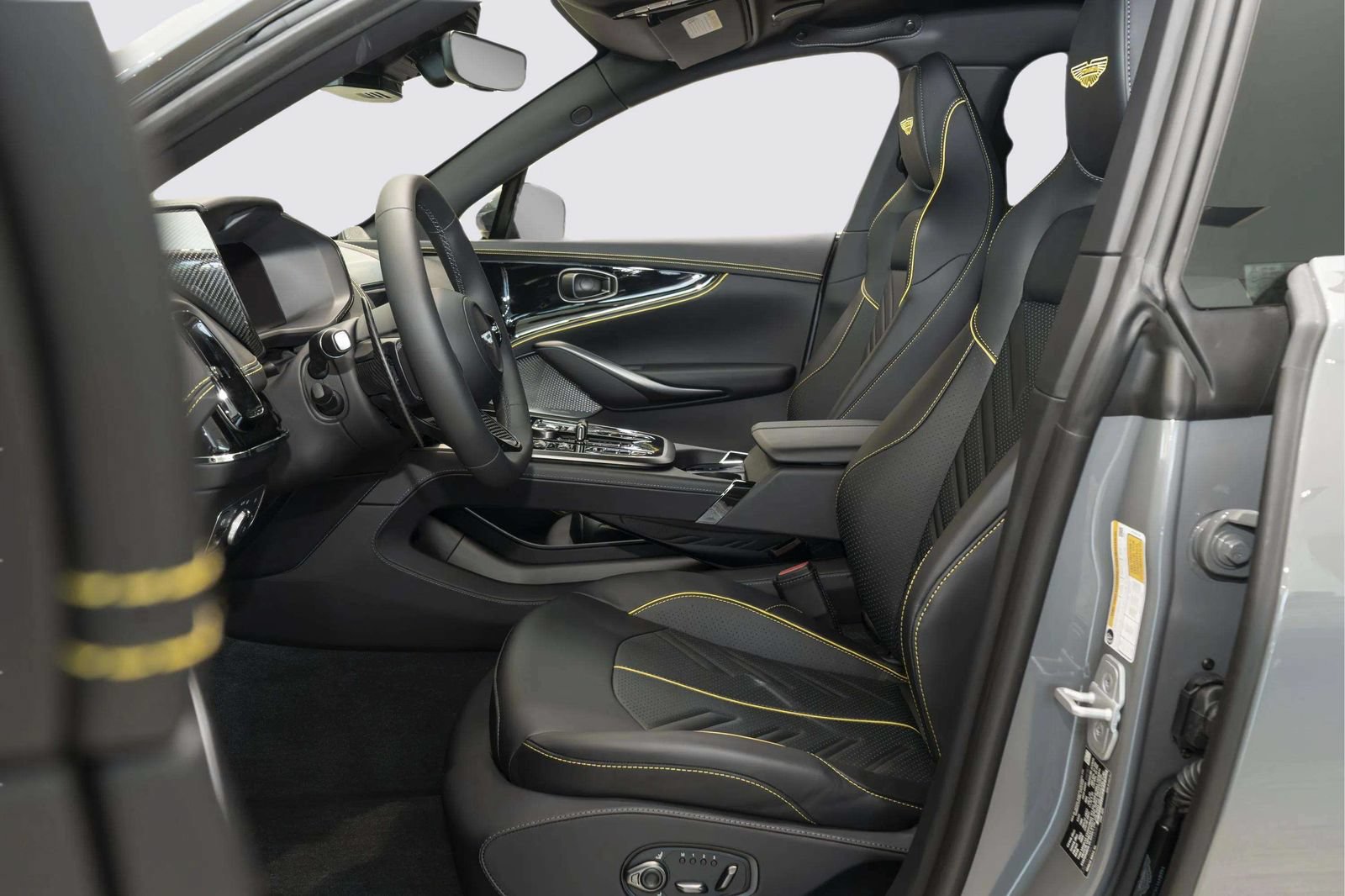 New 2026 Aston Martin DBX 707 AWD/4WD image 11