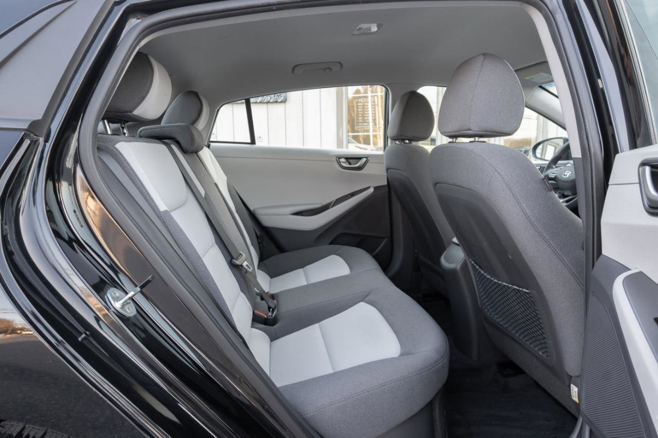 Used 2020 Hyundai Ioniq Blue FWD image 29