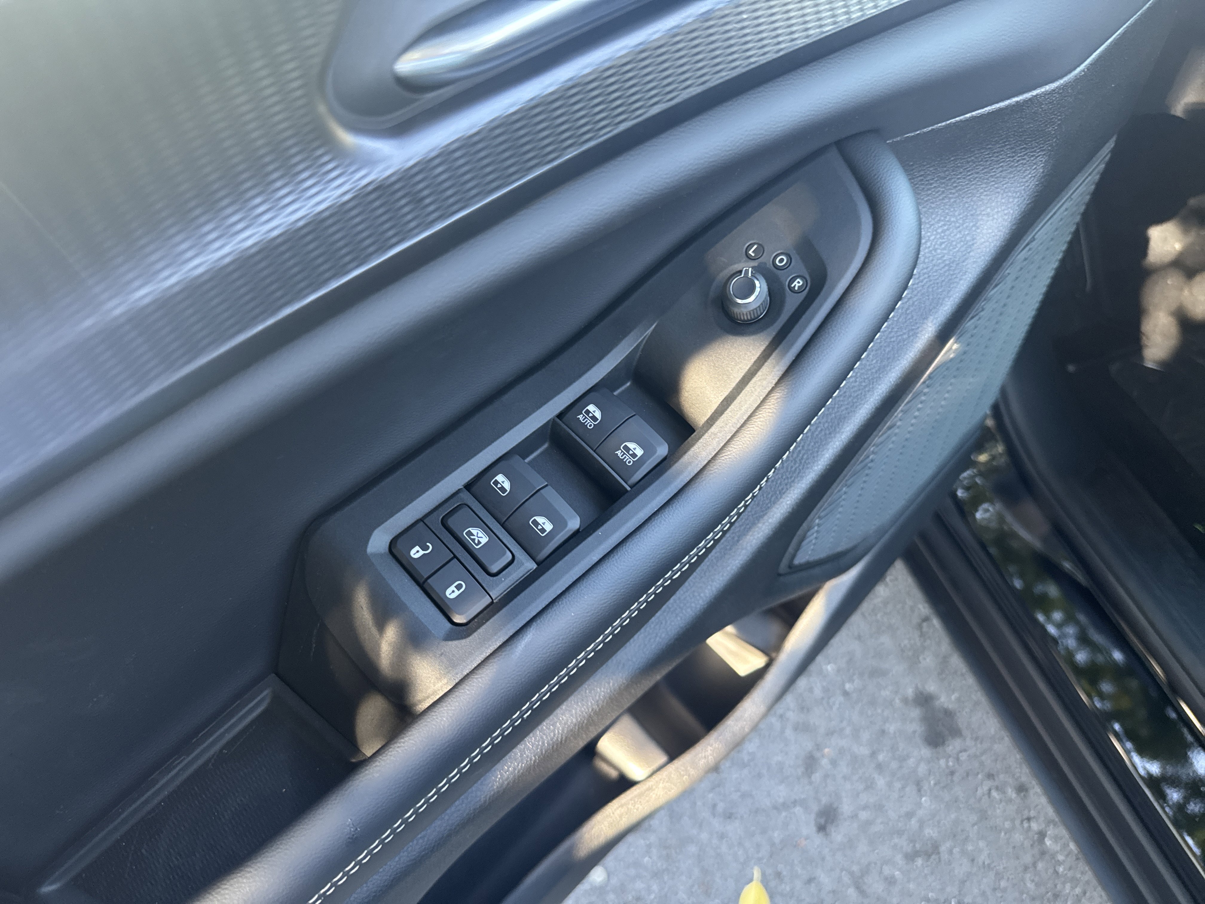 New 2025 Jeep Grand Cherokee L Altitude image 17