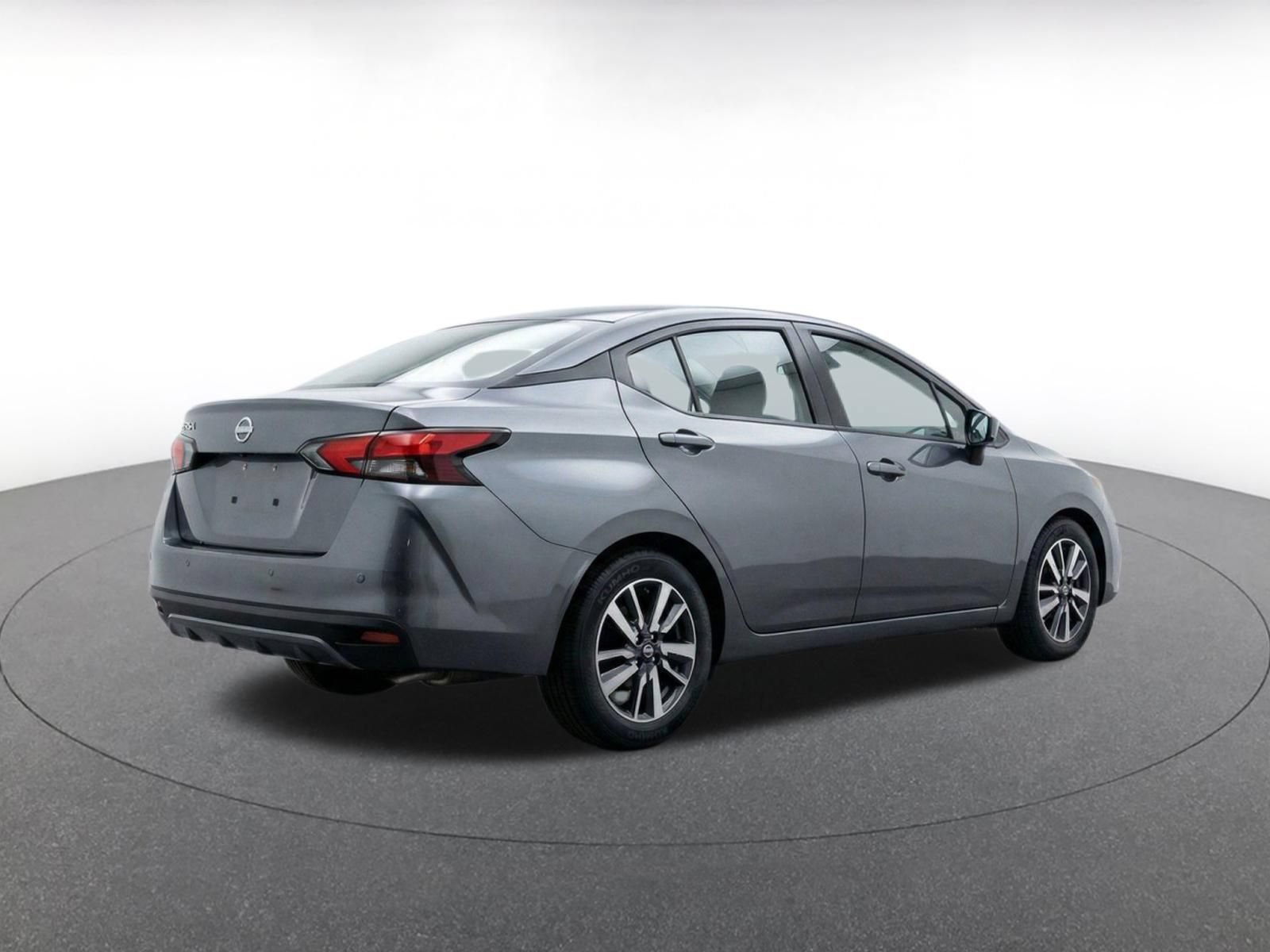 Used 2025 Nissan Versa SV FWD image 10