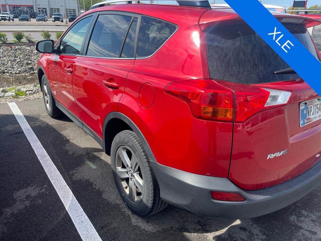 Used 2015 Toyota RAV4 XLE AWD/4WD image 4