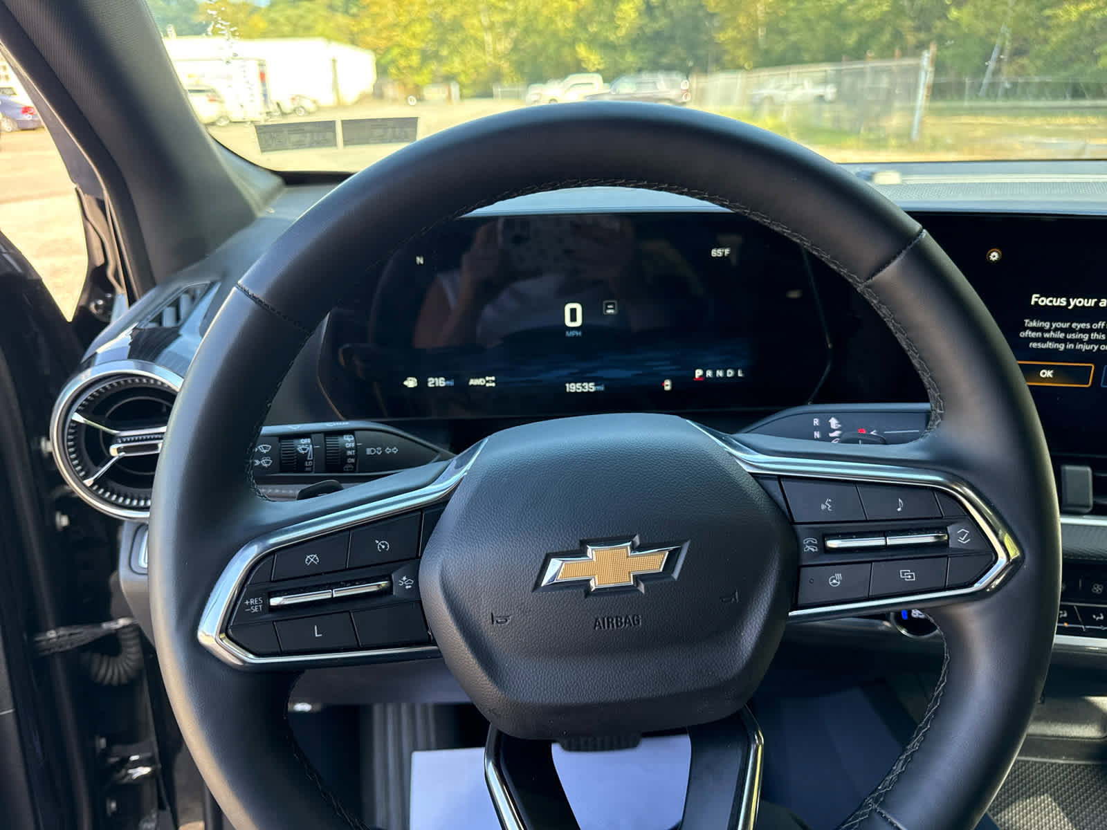 Used 2025 Chevrolet Equinox LT w/ Convenience Package II image 14