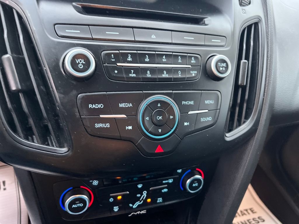 Used 2017 Ford Focus SE image 15