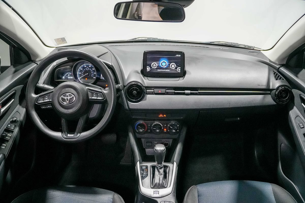 Used 2019 Toyota Yaris L FWD image 19