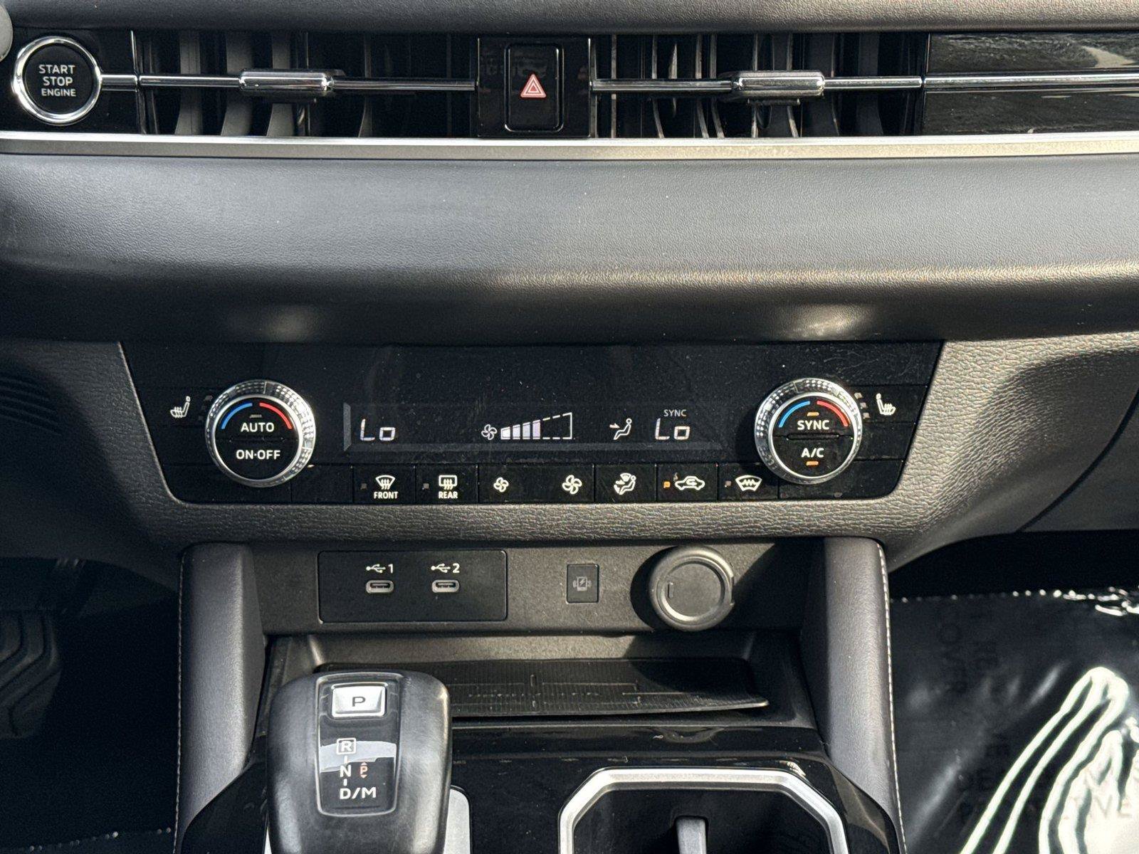 Used 2025 Mitsubishi Outlander SE AWD/4WD image 27