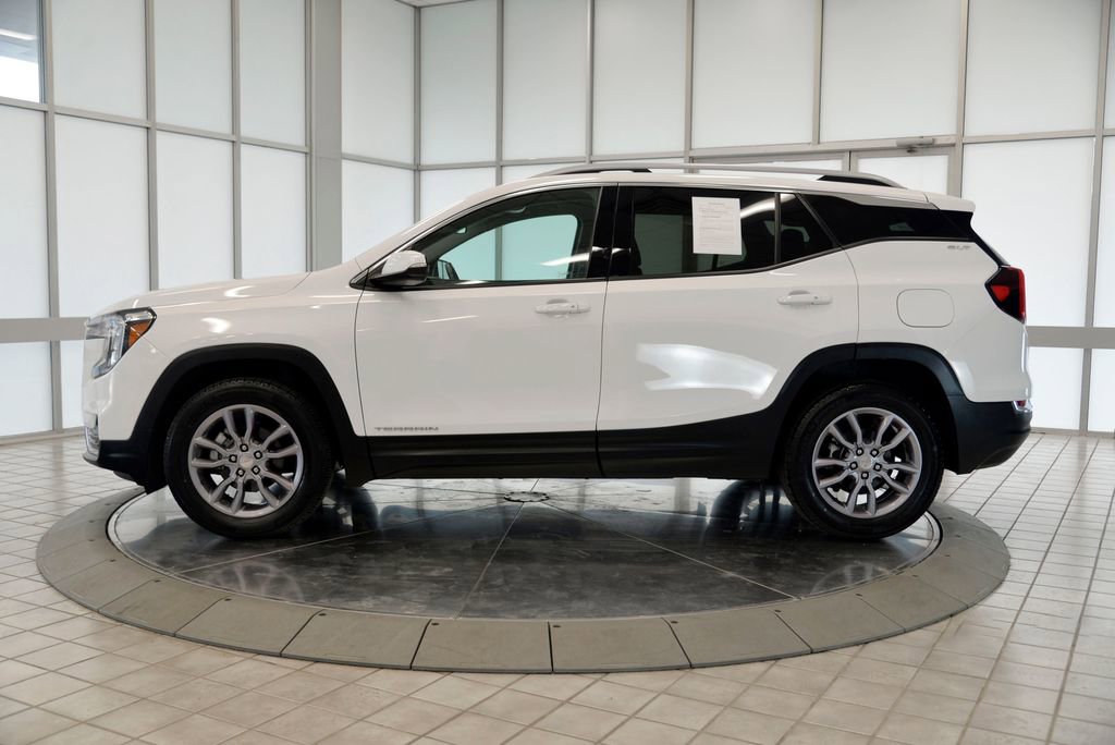 Used 2023 GMC Terrain SLT AWD/4WD image 5