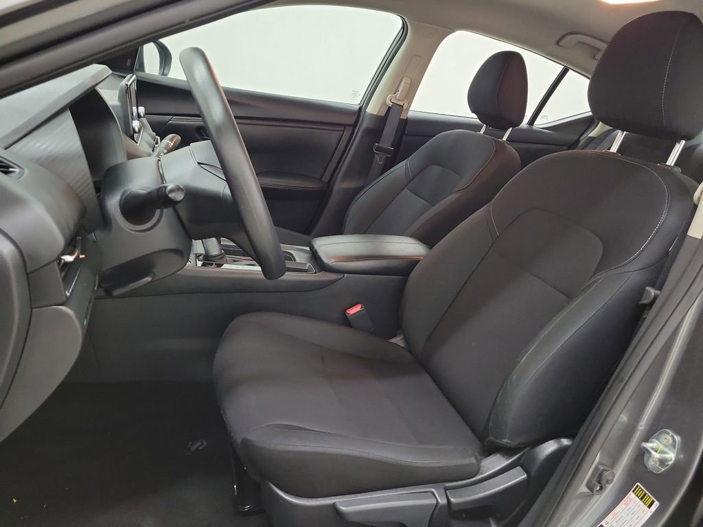 Used 2025 Nissan Sentra S image 17