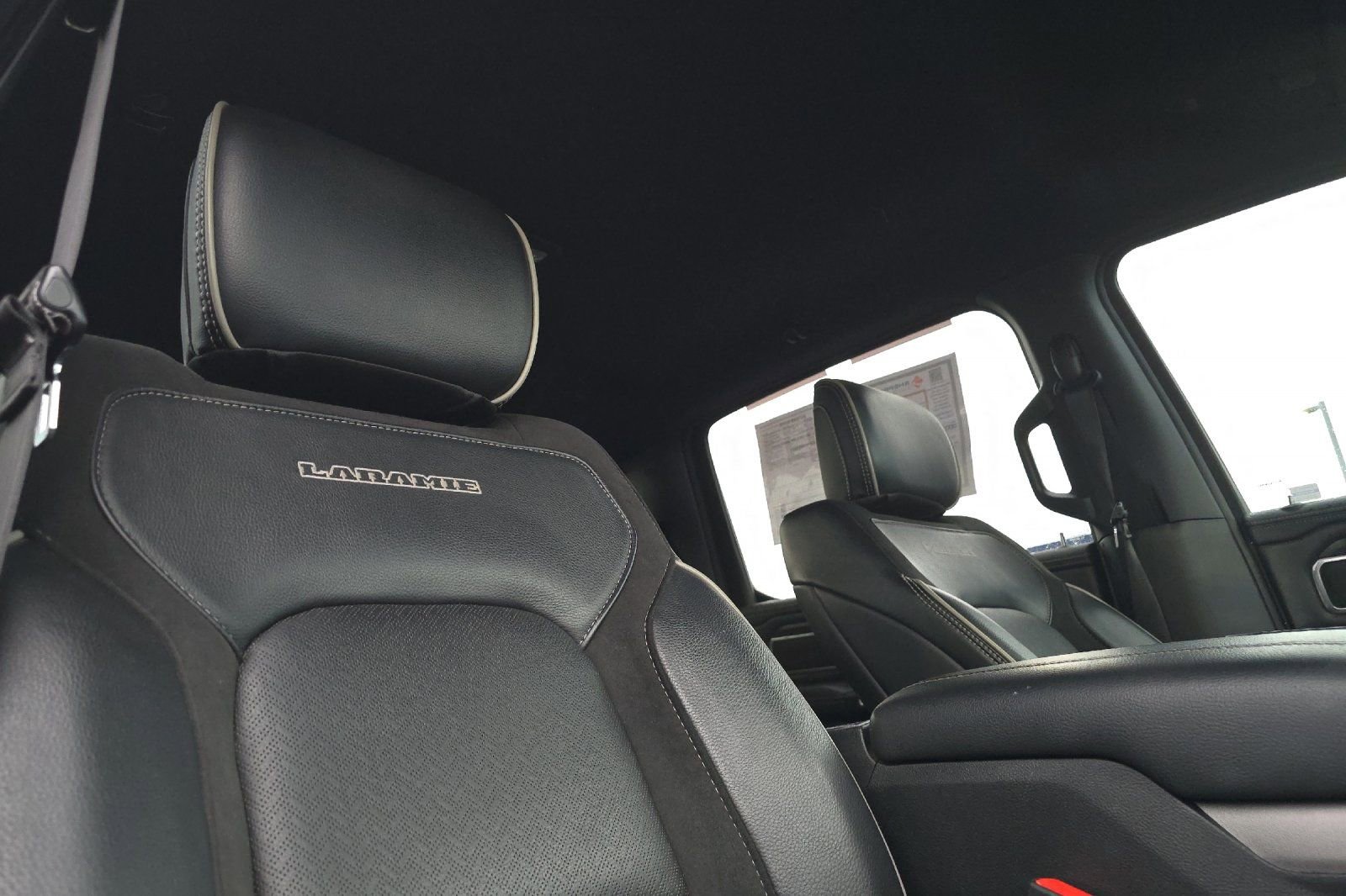 Used 2023 RAM 1500 Laramie AWD/4WD image 17