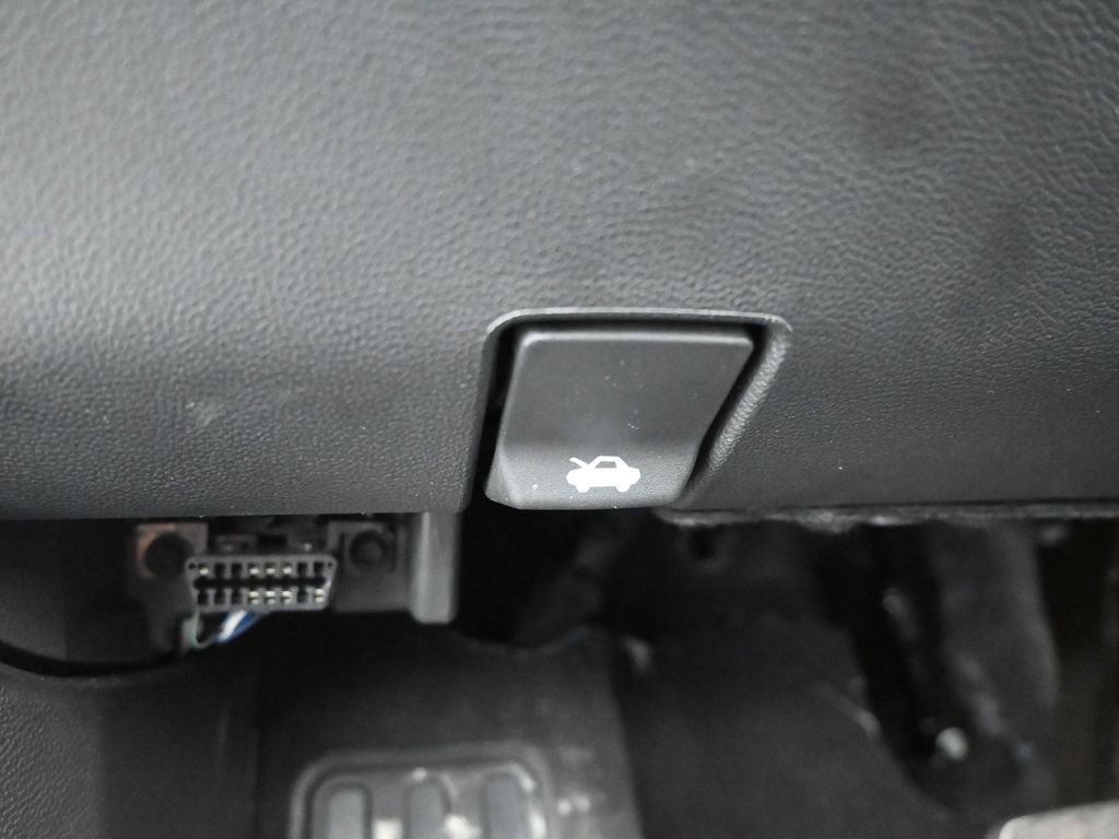 Used 2024 Buick Enclave Premium image 26