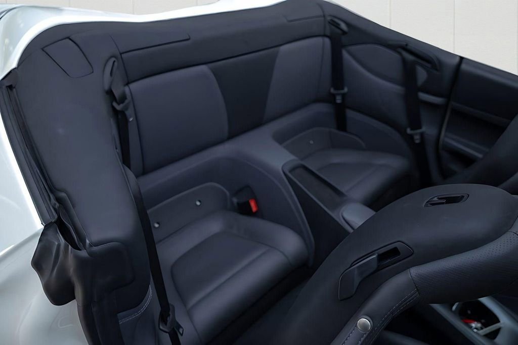 Used 2019 Ferrari Portofino image 31