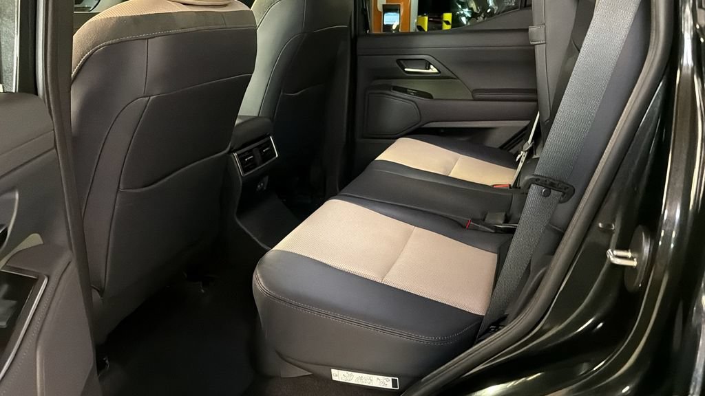 Certified 2025 Lexus GX 550 AWD/4WD image 17