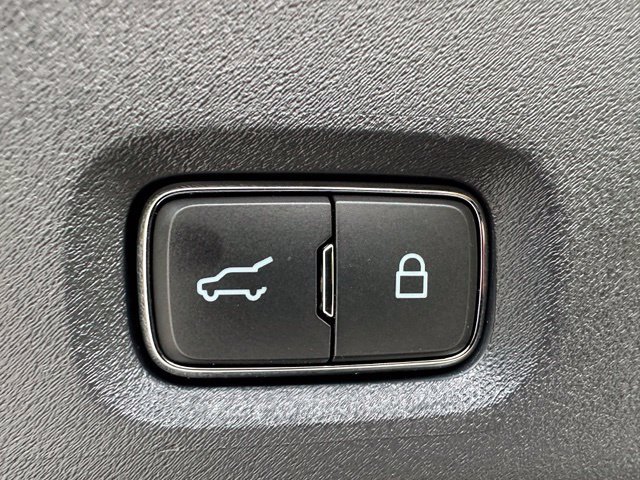 Used 2025 Ford Expedition Active AWD/4WD image 12