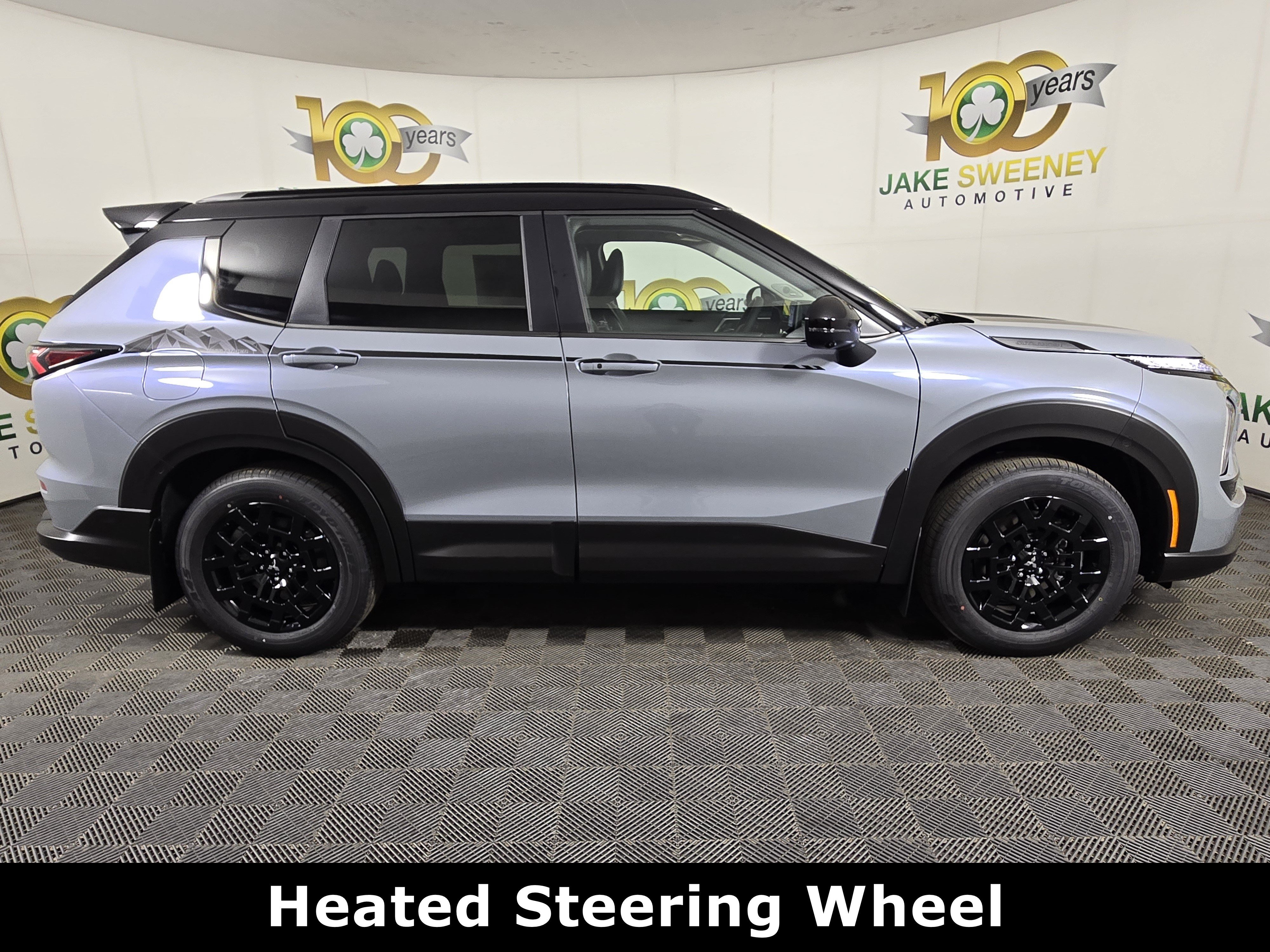 New 2026 Mitsubishi Outlander AWD image 8