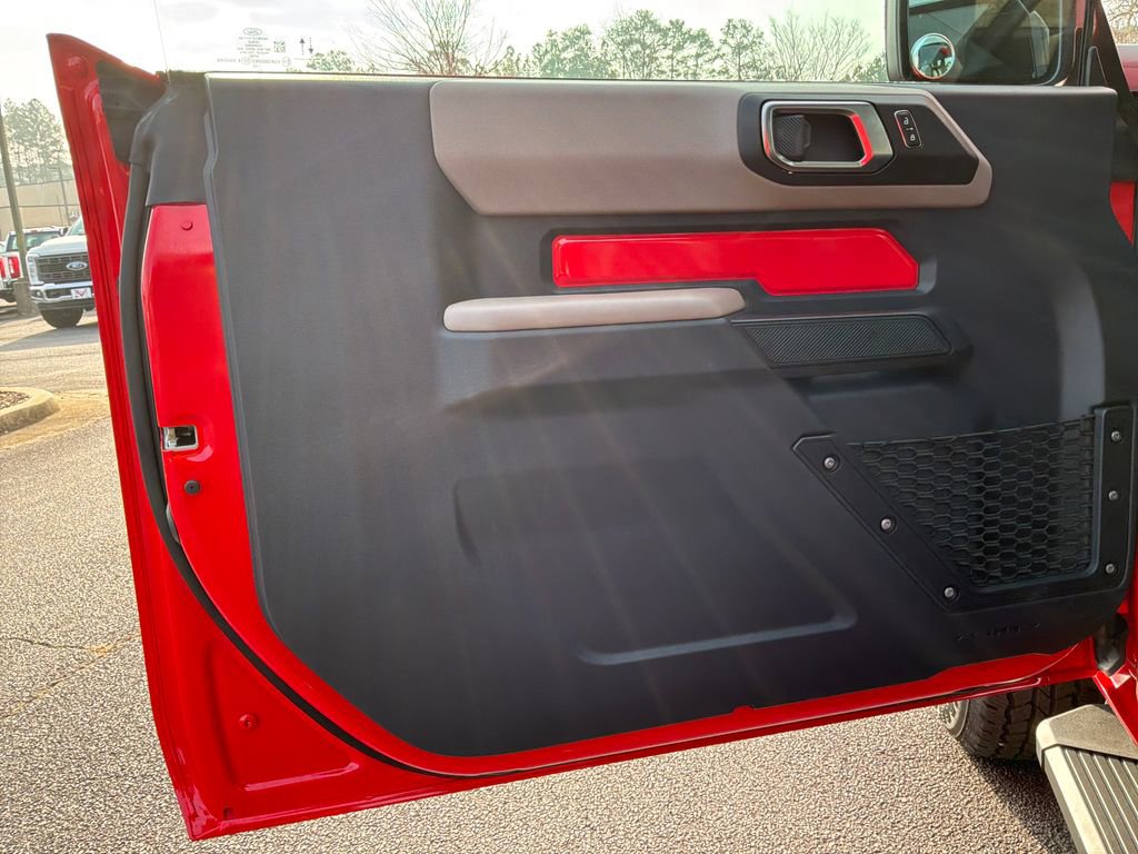 Used 2022 Ford Bronco Big Bend image 13