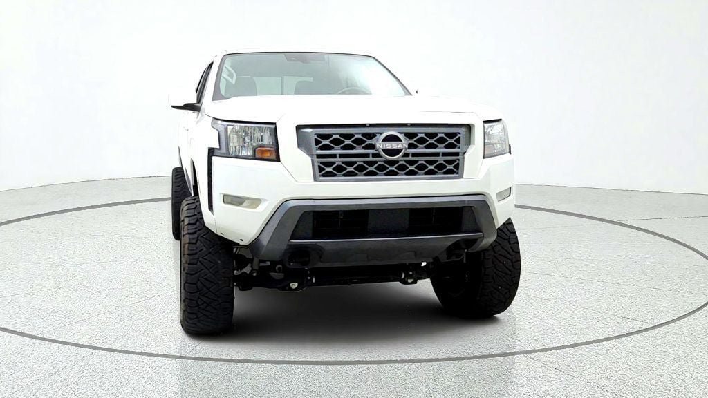 Used 2023 Nissan Frontier SV w/ SV Convenience Package AWD/4WD image 2