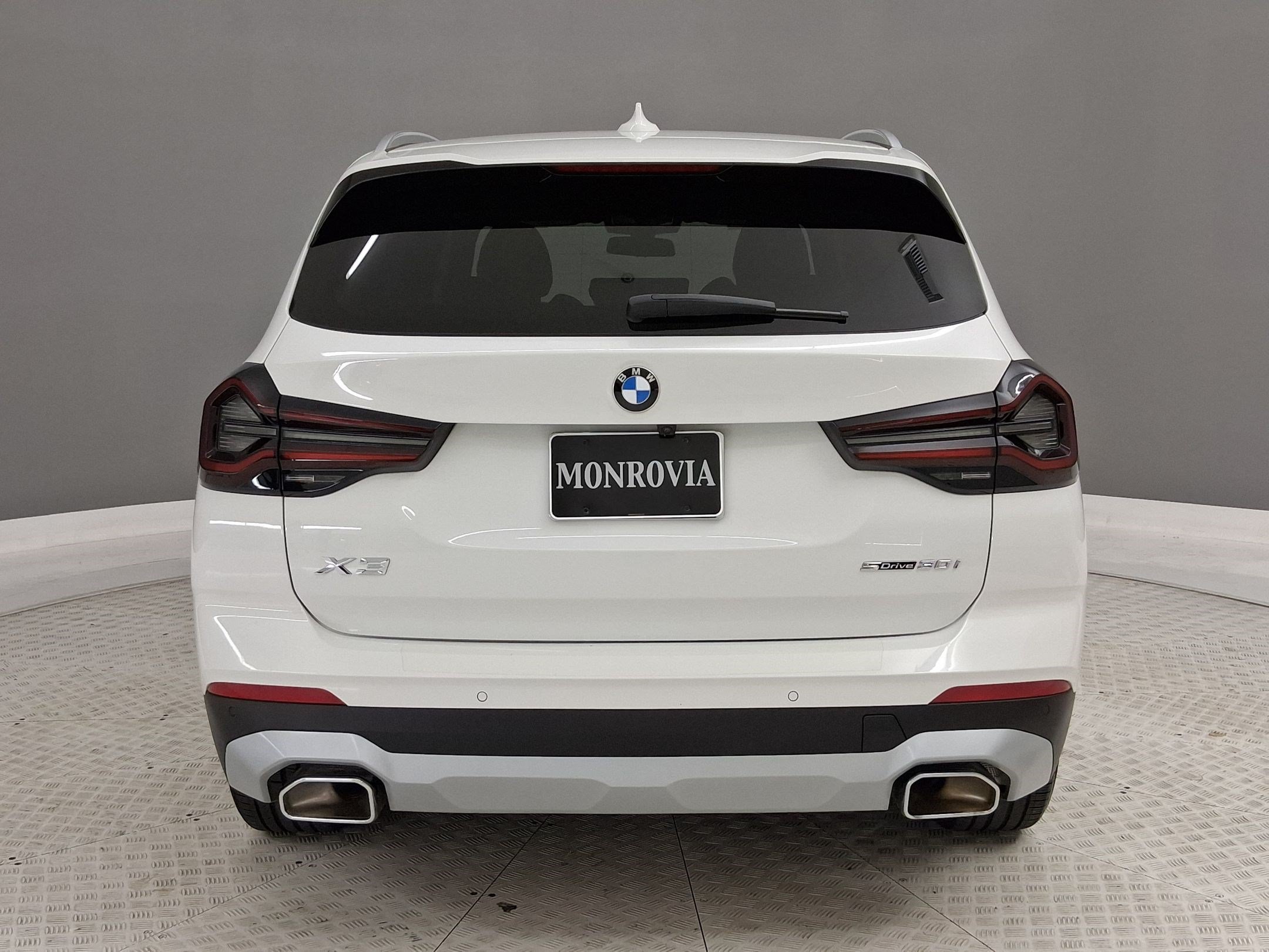 Certified 2024 BMW X3 sDrive30i w/ Convenience Package RWD image 7