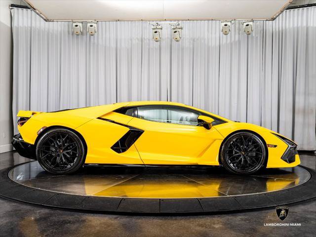 Used 2024 Lamborghini Revuelto AWD/4WD image 23