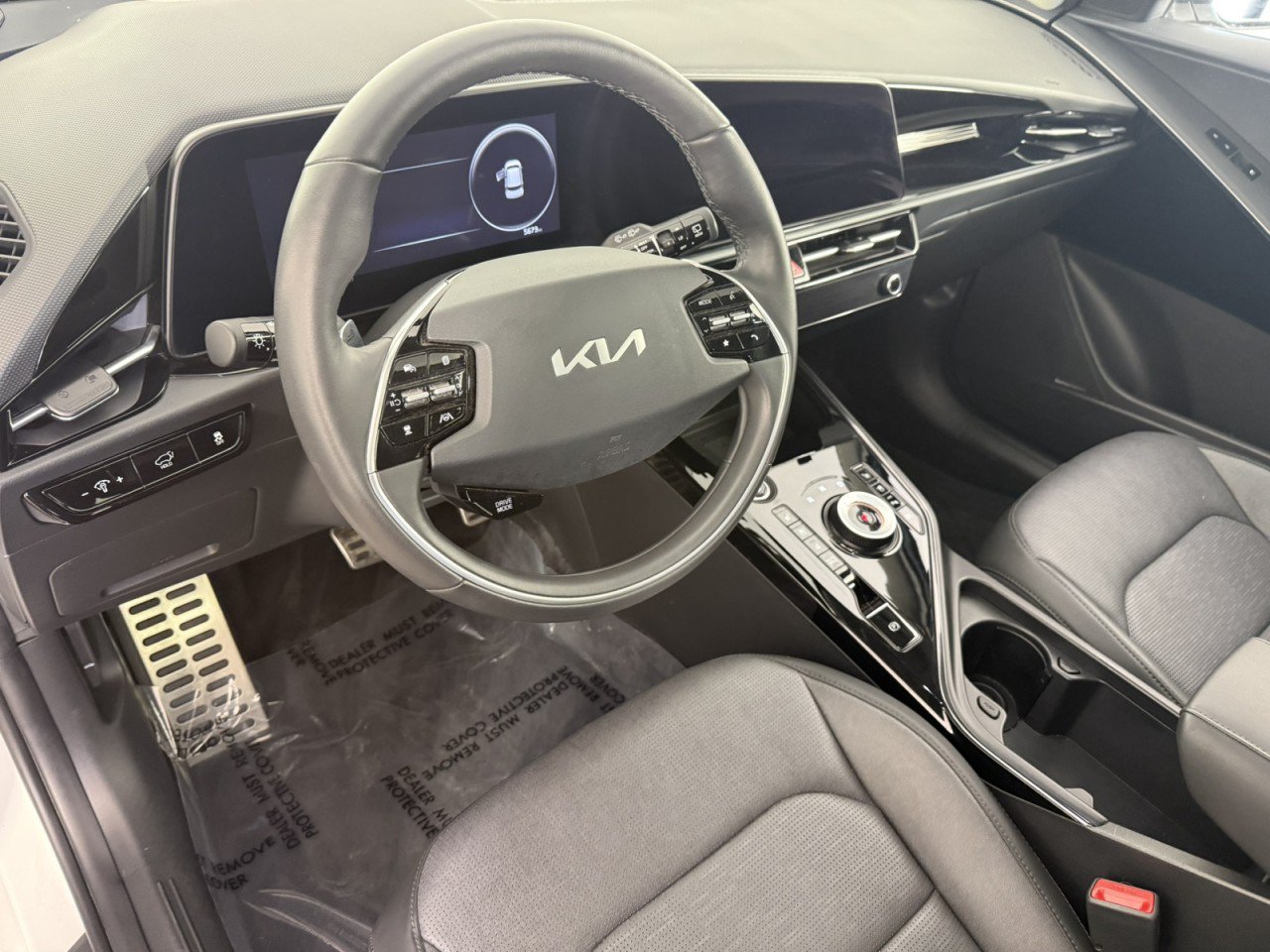 Used 2024 Kia Niro Wave w/ Wave Preserve Package FWD image 17