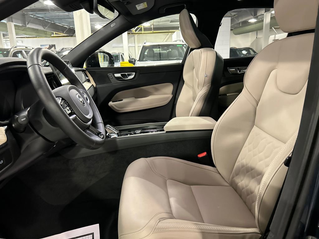 Used 2026 Volvo XC60 B5 Plus w/ Protection Package Premier AWD/4WD image 10