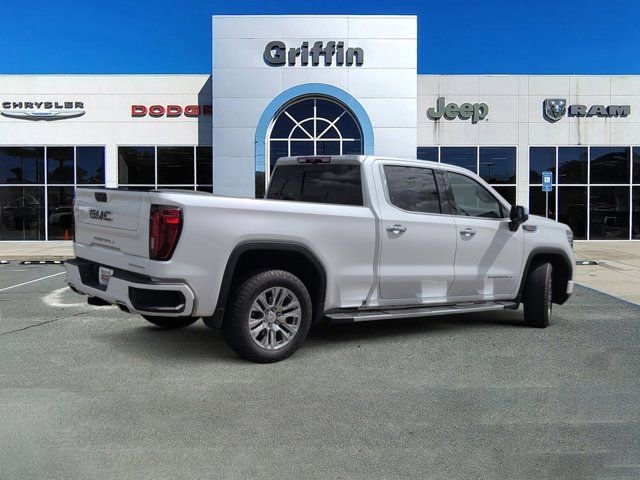 Used 2022 GMC Sierra 1500 Denali w/ Technology Package AWD/4WD image 4