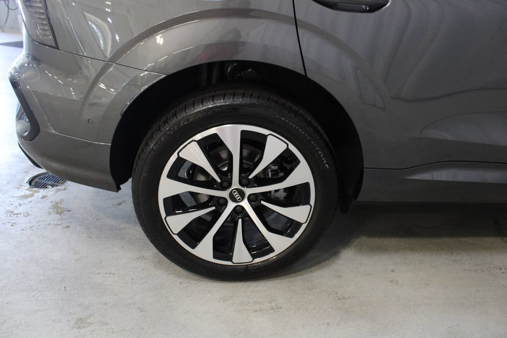 New 2026 Audi Q3 quattro 2.0T AWD/4WD image 27