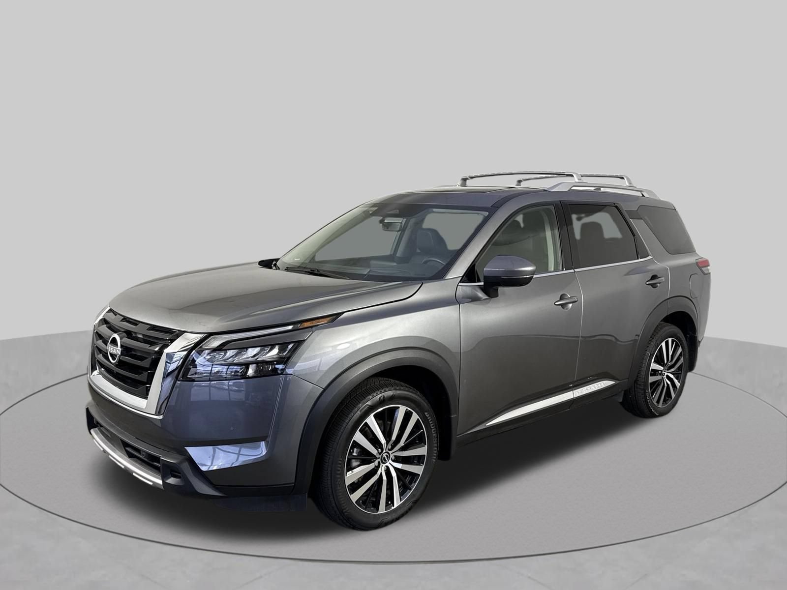Certified 2025 Nissan Pathfinder Platinum w/ Cargo Package AWD/4WD image 27